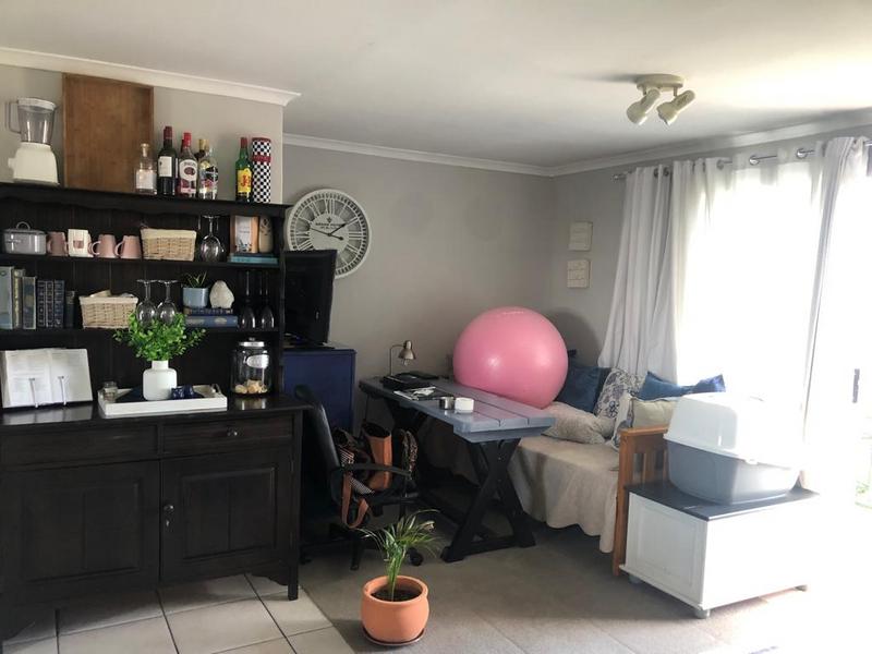 To Let 2 Bedroom Property for Rent in Vredekloof East Western Cape